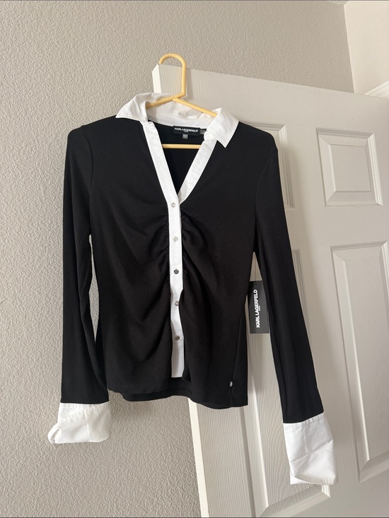 Karl Lagerfeld Tops - NWT - Karl Lagerfeld Black and White Twist-Front Shirt